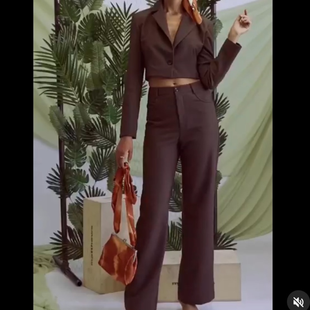 Sans Souci Cropped Chocolate Brown Blazer and high waist tailored pants size M